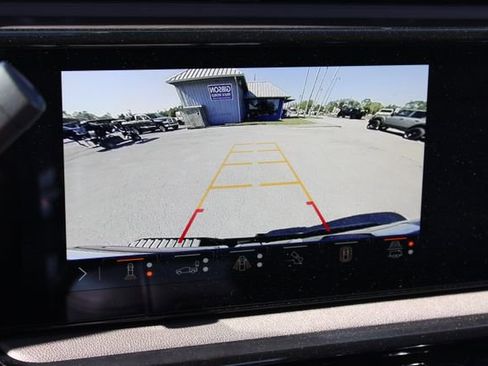 Used 2025 GMC Sierra 2500 AT4 w/ AT4 Premium Plus Package image 23