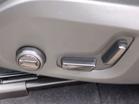 New 2026 Volvo XC90 B6 Plus w/ Protection Package Premier image 15