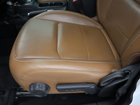 Used 2021 Jeep Wrangler Unlimited Sahara image 19