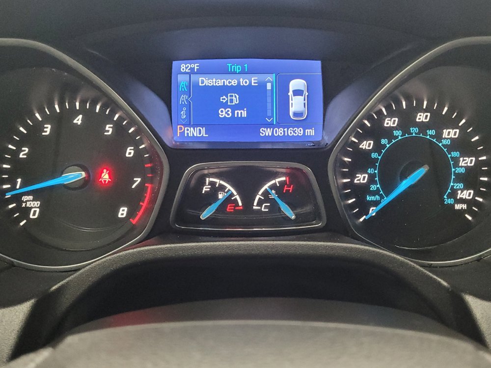 Used 2014 Ford Focus SE w/ SE Winter Package FWD image 23