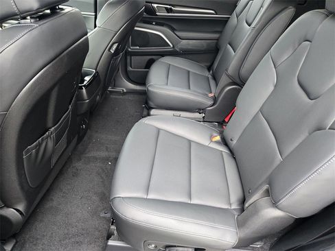 New 2025 Kia Telluride S image 21