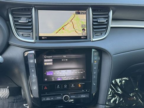Used 2020 INFINITI QX50 Essential w/ Edition 30 Package FWD image 21