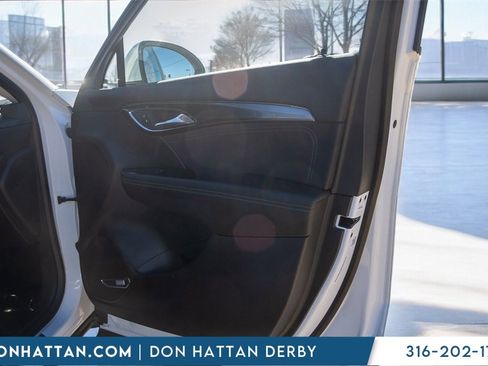 Used 2024 Buick Envision Preferred image 20