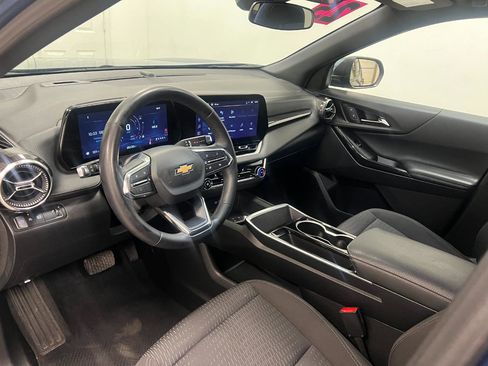 Used 2025 Chevrolet Equinox LT FWD image 28