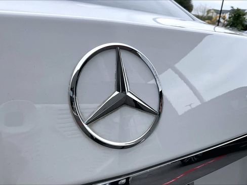 Used 2016 Mercedes-Benz E 350 Sedan image 26