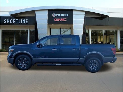 Used 2018 Nissan Titan Platinum Reserve AWD/4WD image 6
