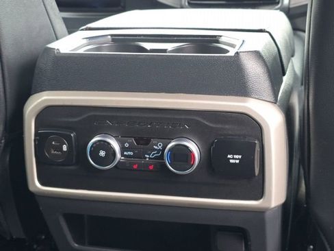 Used 2022 Ford Expedition Max Limited image 22