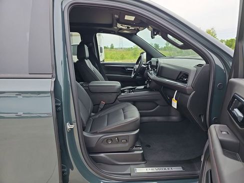 New 2026 Chevrolet Suburban RST AWD/4WD image 29