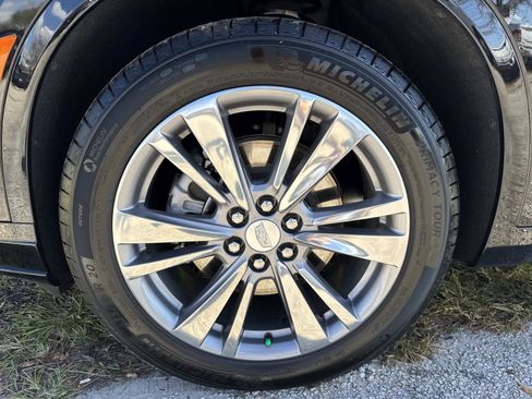 Certified 2025 Cadillac XT6 Premium Luxury image 10