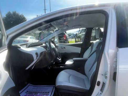 Used 2020 Toyota Prius Prime XLE FWD image 12