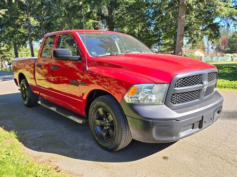 Used 2014 RAM 1500 ST RWD image 8