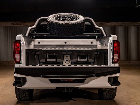 Used 2023 GMC Sierra 1500 Elevation image 8