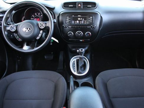 Used 2018 Kia Soul image 16