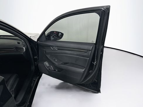 Used 2020 Honda Accord Sport image 29