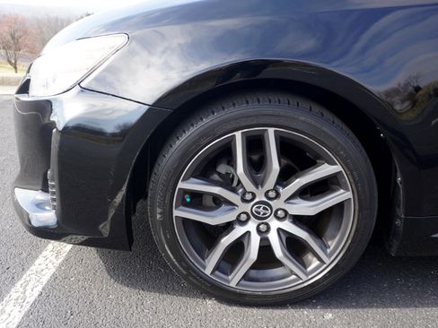 Used 2015 Scion tC Sports Coupe 6-Spd AT image 29