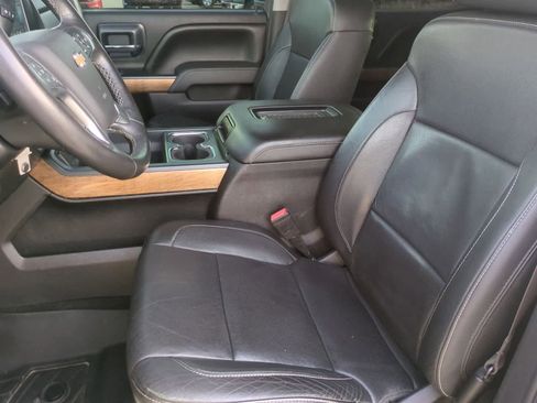 Used 2017 Chevrolet Silverado 1500 LTZ w/ Sport Package AWD/4WD image 31