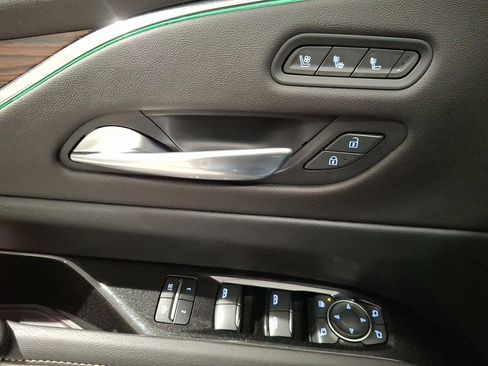 Certified 2021 Cadillac Escalade Premium Luxury image 11