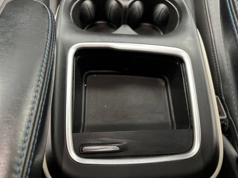 Used 2021 Chrysler Pacifica Touring-L FWD image 54