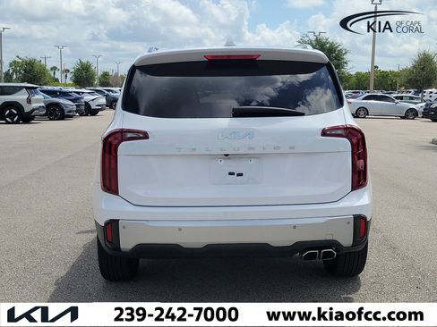 Certified 2024 Kia Telluride S w/ S Sunroof Package FWD image 5