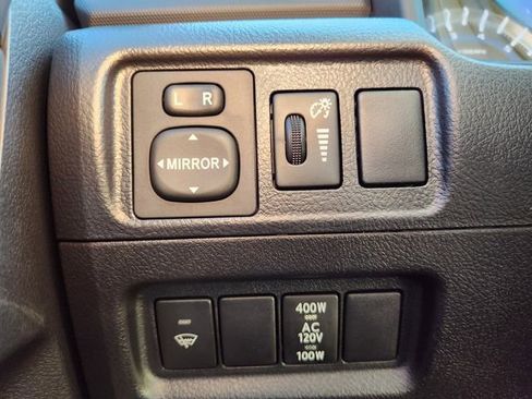 Used 2018 Toyota 4Runner SR5 image 24