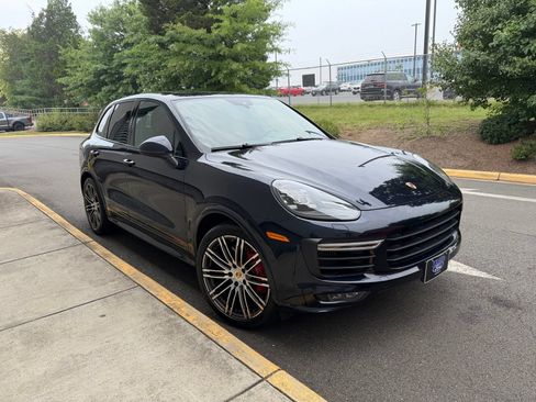 Used 2018 Porsche Cayenne GTS w/ Premium Package Plus AWD/4WD image 5