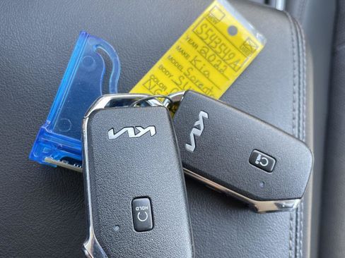 Used 2022 Kia Sorento S AWD/4WD image 4