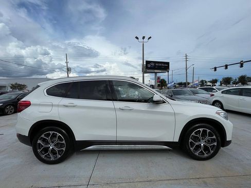 Used 2021 BMW X1 xDrive28i w/ Convenience Package AWD/4WD image 4
