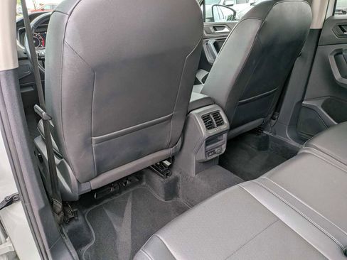 Used 2019 Volkswagen Tiguan SEL AWD/4WD image 17