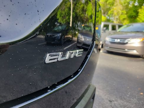 Certified 2025 Honda Pilot Elite image 11
