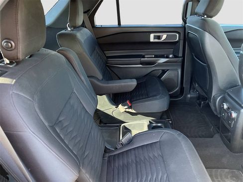 Used 2020 Ford Explorer XLT w/ Comfort Package image 27