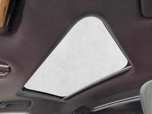 Used 2018 Porsche Panamera image 15