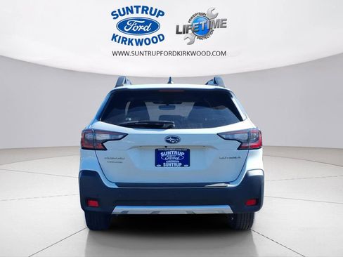 Used 2023 Subaru Outback Limited image 25