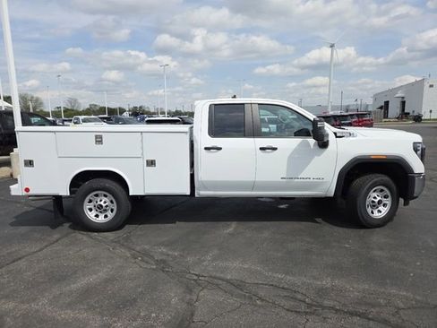 New 2025 GMC Sierra 3500 Pro w/ Convenience Package AWD/4WD image 21