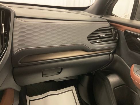 Certified 2025 Subaru Forester Touring w/ Touring Package image 28