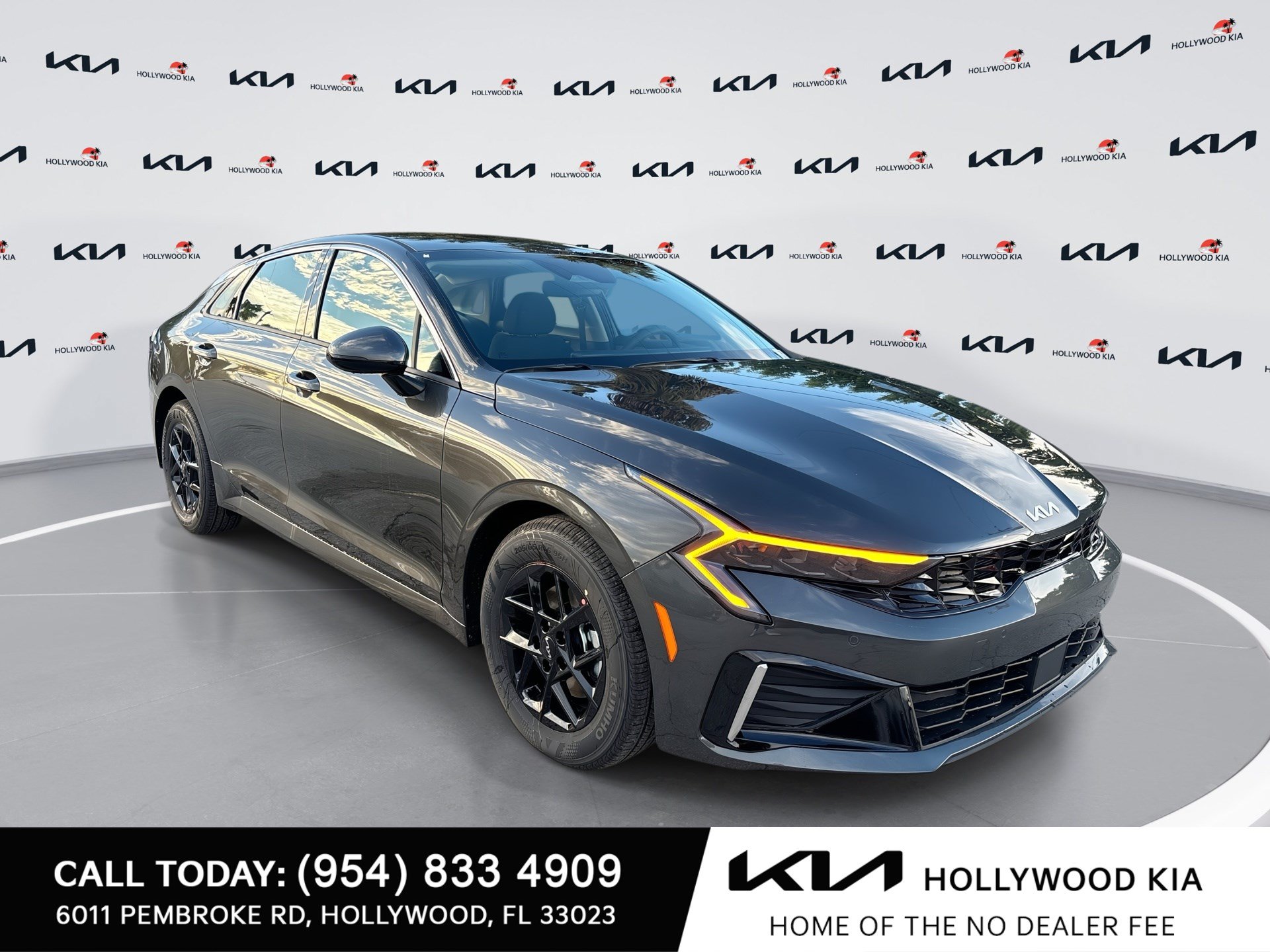 New 2027 Kia K5 LXS FWD image 1