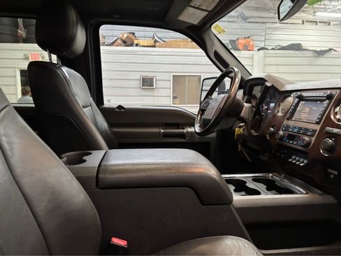 Used 2012 Ford F350 Lariat w/ Lariat Ultimate Pkg AWD/4WD image 28