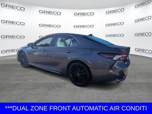 Used 2022 Toyota Camry XSE image 5
