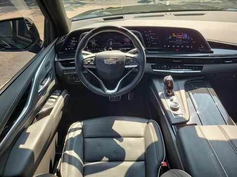 Used 2024 Cadillac Escalade Sport w/ LPO, ONYX Package AWD/4WD image 9