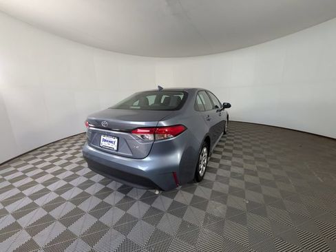 Used 2023 Toyota Corolla LE FWD image 4