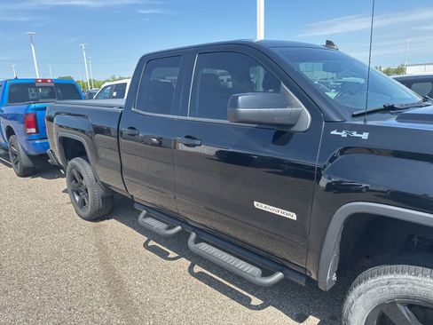 Used 2018 GMC Sierra 1500 SLE w/ Elevation Edition AWD/4WD image 8