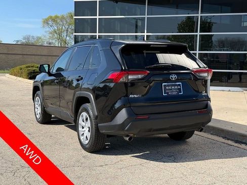 Used 2021 Toyota RAV4 LE w/ Carpet Mat Package (TMS) AWD/4WD image 5