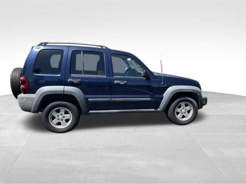 Used 2007 Jeep Liberty Sport AWD/4WD image 8