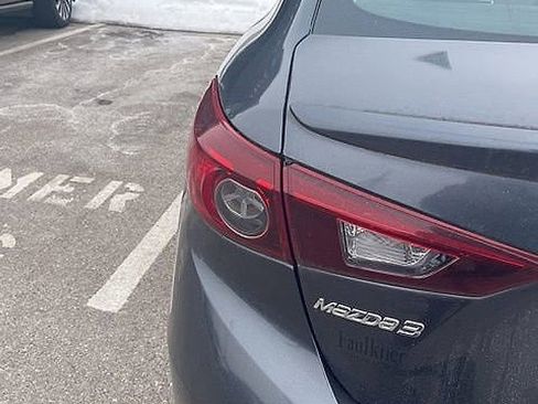 Used 2015 MAZDA MAZDA3 i Touring image 12