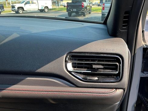 Used 2025 Dodge Durango GT AWD/4WD image 16