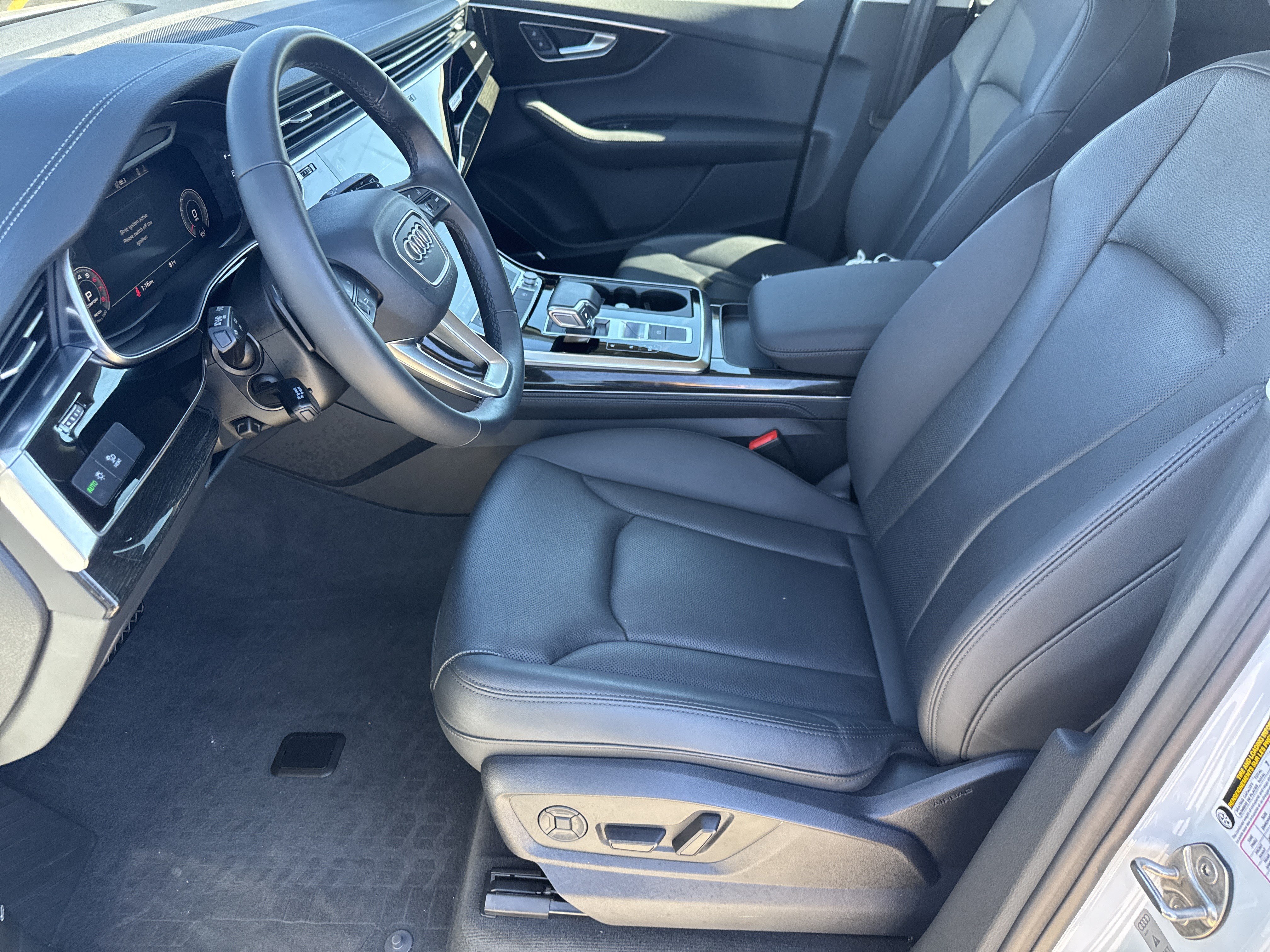 Used 2023 Audi Q7 3.0T Premium Plus w/ Premium Plus Package AWD/4WD image 5