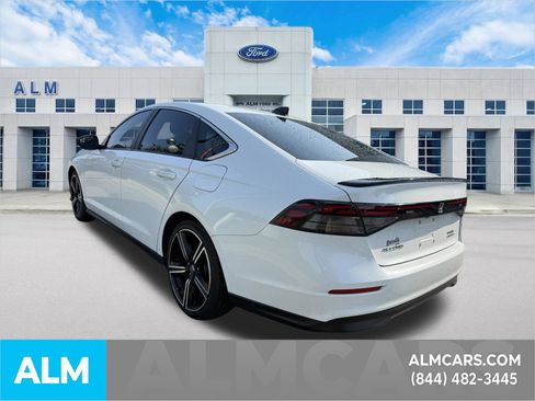 Used 2023 Honda Accord Sport image 9