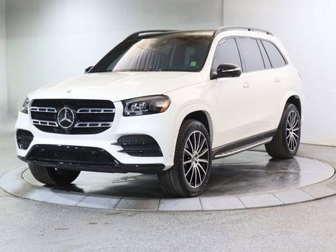 Used 2022 Mercedes-Benz GLS 580 GLS 580 image 14