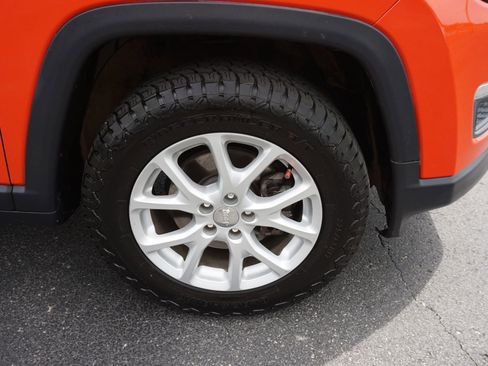 Used 2018 Jeep Compass Sport AWD/4WD image 35