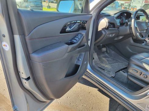 Used 2023 Chevrolet Traverse RS AWD/4WD image 6