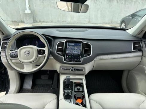 Used 2025 Volvo XC90 B6 Plus AWD/4WD image 5